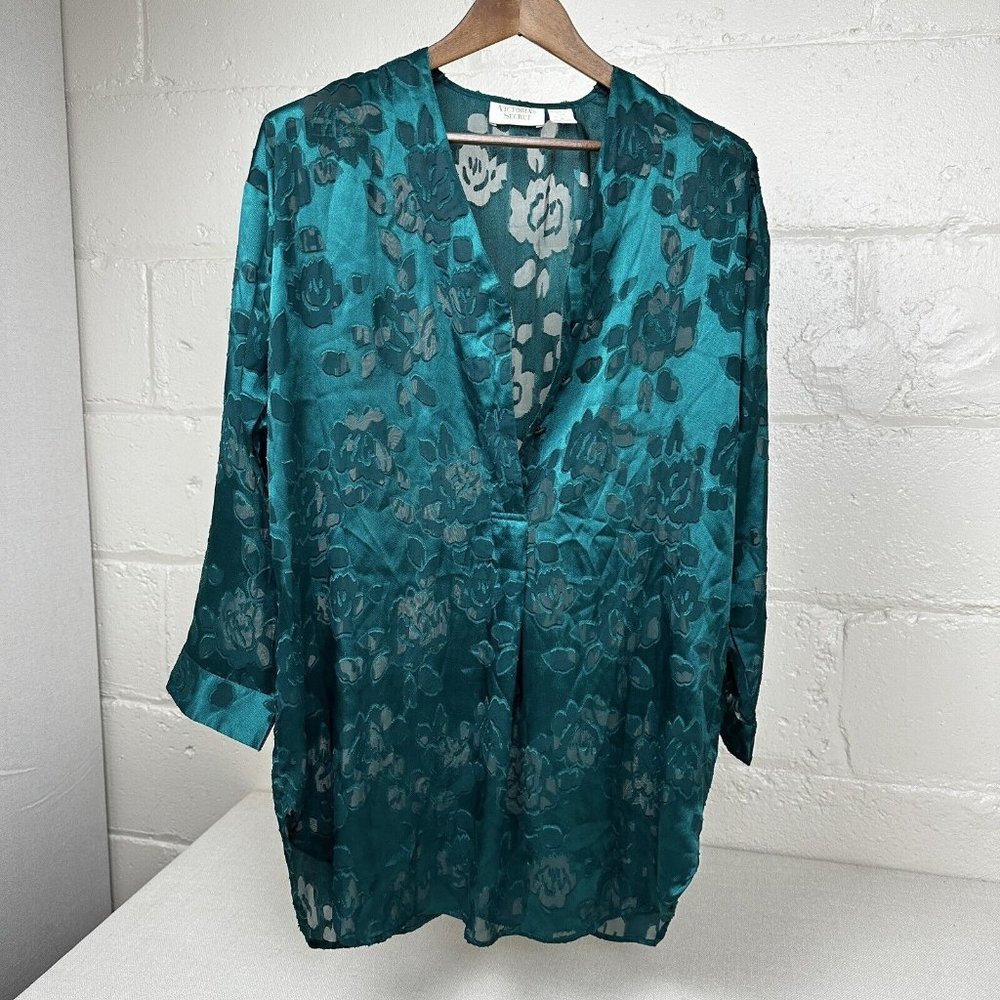 Vintage Victoria's Secret Kimono Size Medium Green Floral Pullover Button Cover
